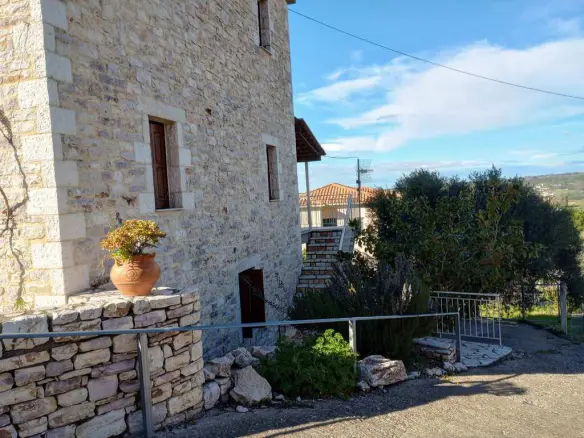 3-bedroom Detached House In Pirgos, Greece (153 M²)