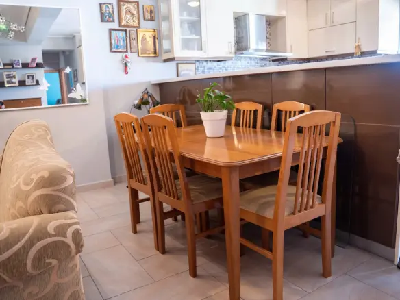 3-bedroom Flat In Agioi Anargiroi, Greece (120 M²)