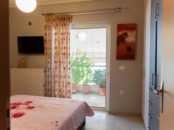 3-bedroom Flat In Agioi Anargiroi, Greece (120 M²)