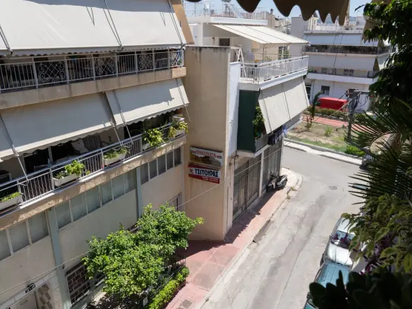 3-bedroom Flat In Agioi Anargiroi, Greece (120 M²)