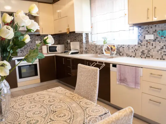 3-bedroom Flat In Agioi Anargiroi, Greece (120 M²)