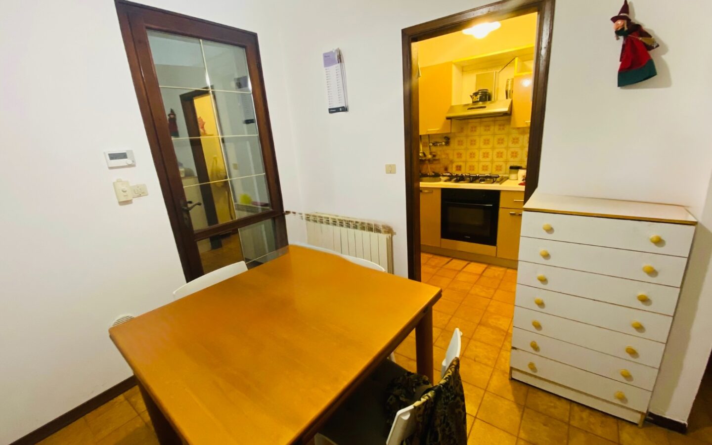 Vertical Townhouse With Large Outdoor Area And Parking In Lido Nazioni