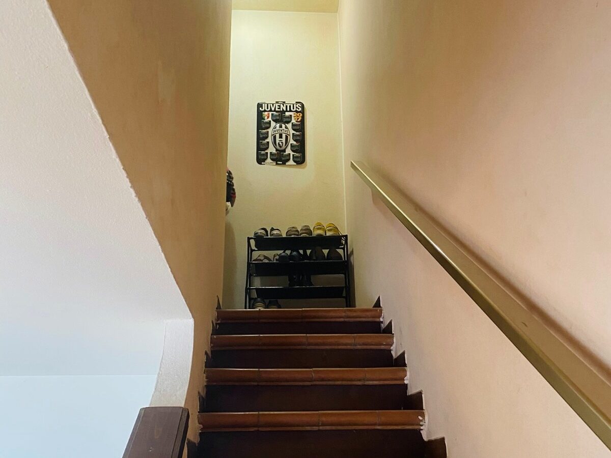 Vertical Townhouse With Large Outdoor Area And Parking In Lido Nazioni