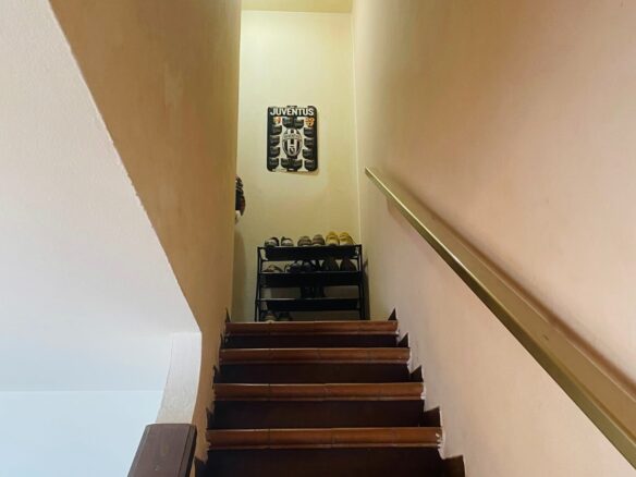 Vertical Townhouse With Large Outdoor Area And Parking In Lido Nazioni