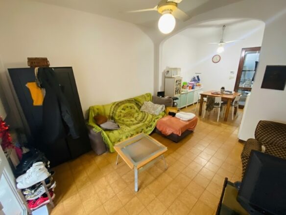 Vertical Townhouse With Large Outdoor Area And Parking In Lido Nazioni