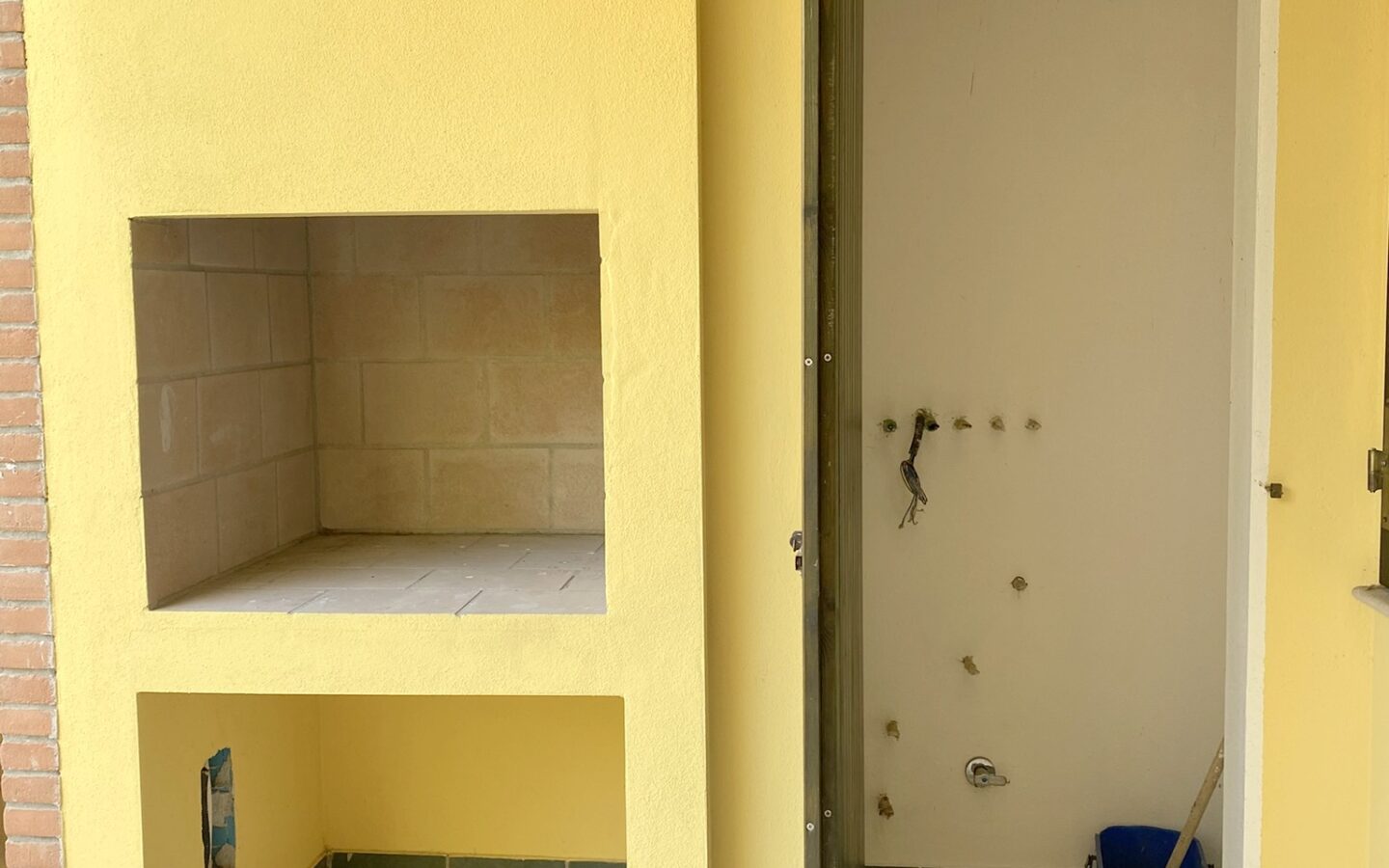 Three-bedroom Ground Floor Villa With Private Parking In Lido Nazioni