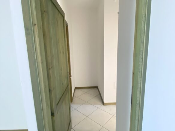 Three-bedroom Ground Floor Villa With Private Parking In Lido Nazioni