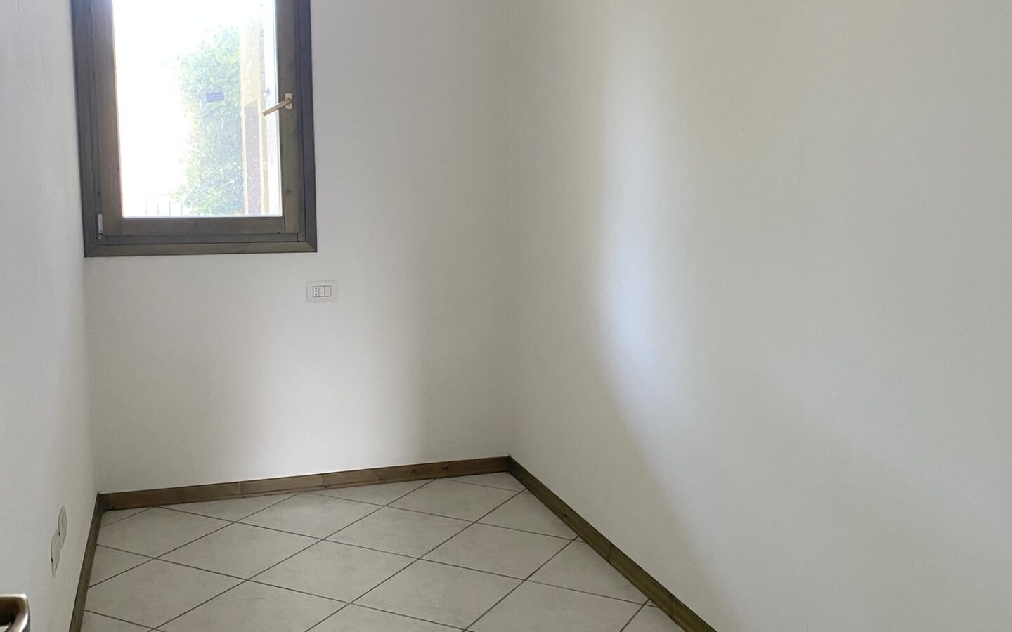 Three-bedroom Ground Floor Villa With Private Parking In Lido Nazioni