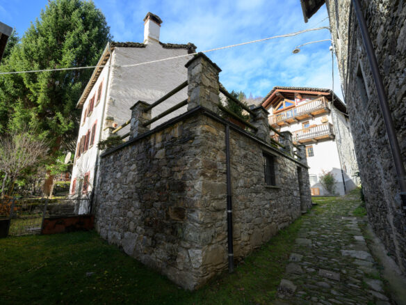 Independent House With Large Garden In Mountain Village Valsesia