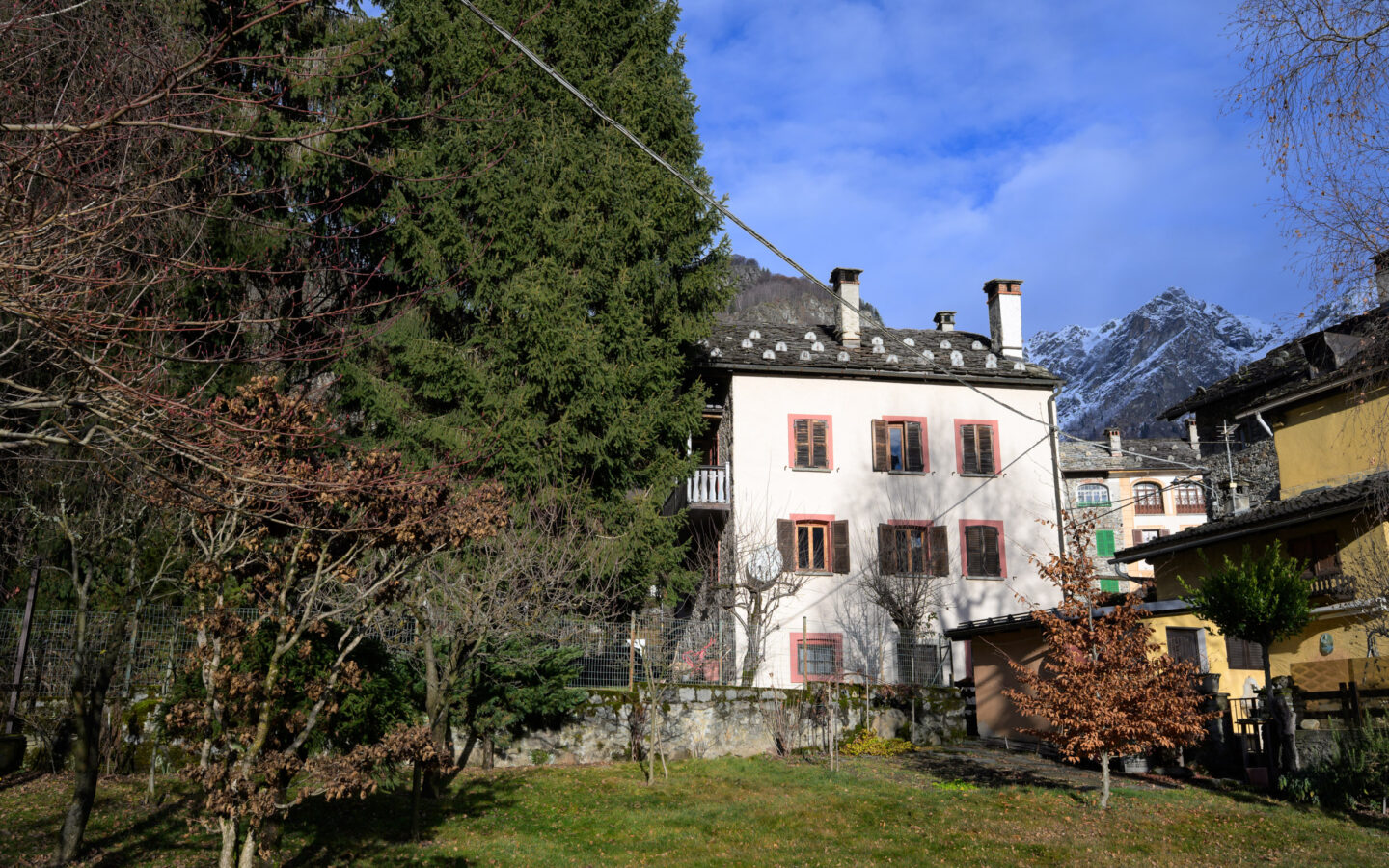 Independent House With Large Garden In Mountain Village Valsesia