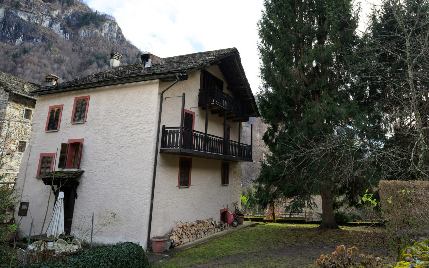 Independent House With Large Garden In Mountain Village Valsesia