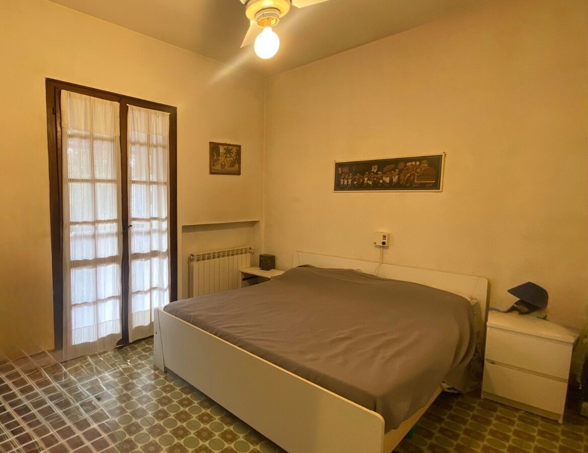 Vertical Townhouse With Large Outdoor Area And Parking In Lido Nazioni