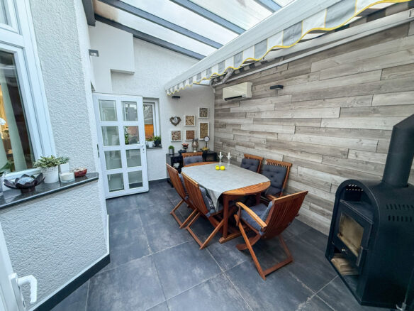 Family Residence In Budapest’s 16th District With Garden And Pool