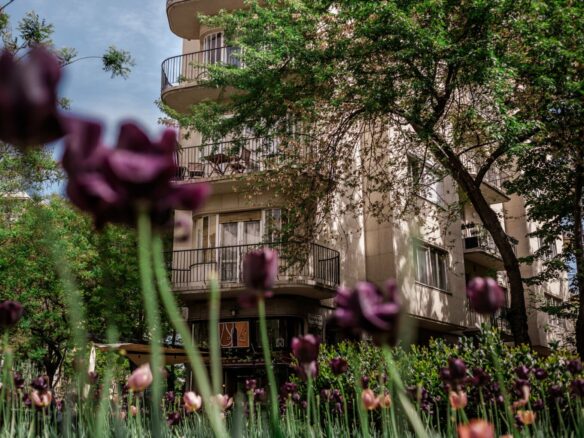 Live The Újlipótváros Lifestyle – Move-in Ready Designer Apartment In Central Budapest