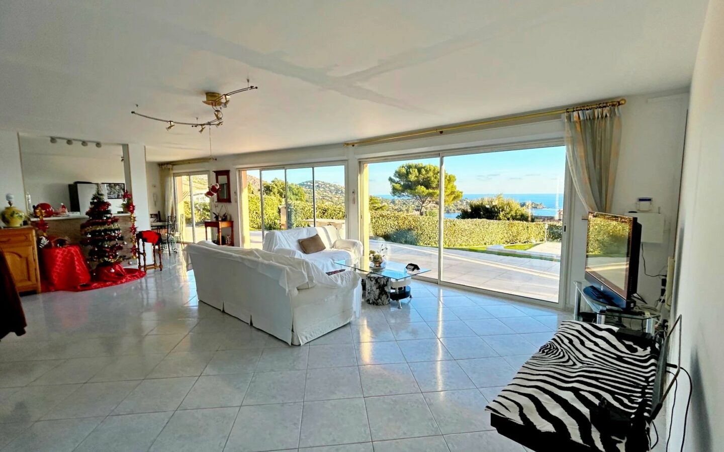 Contemporary Villa In Agay Saint Raphael With Panoramic Sea View