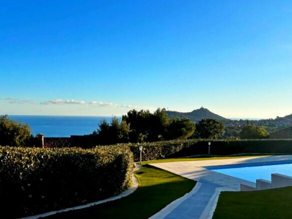 Contemporary Villa In Agay Saint Raphael With Panoramic Sea View