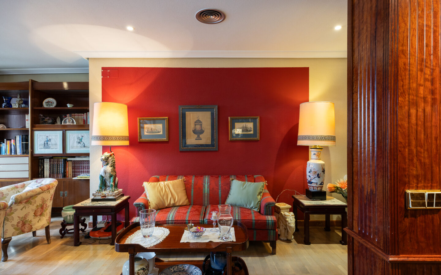 Apartment With Pool And Parking In Exterior Location