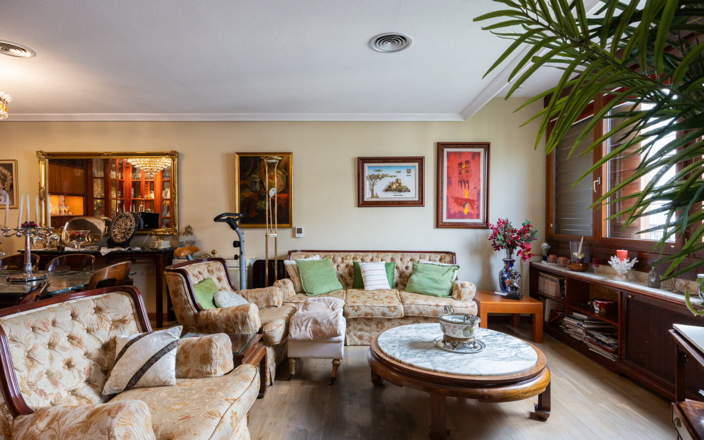 Apartment With Pool And Parking In Exterior Location