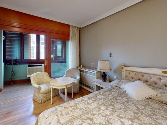 Apartment With Pool And Parking In Exterior Location