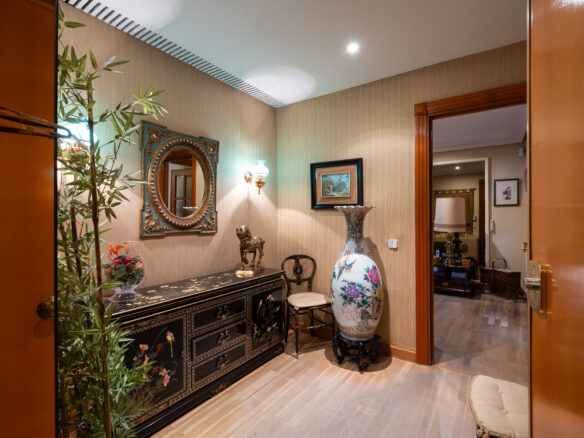 Apartment With Pool And Parking In Exterior Location