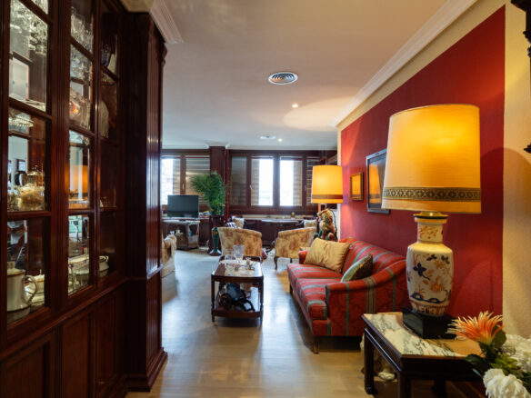 Apartment With Pool And Parking In Exterior Location