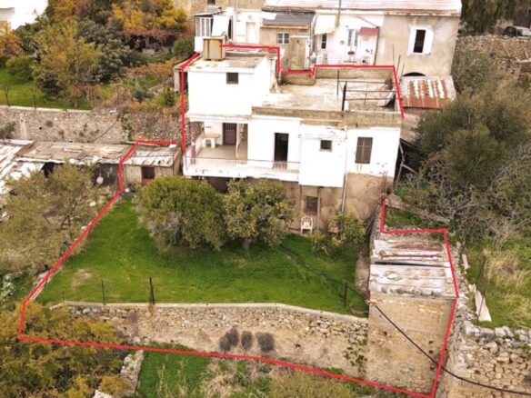 2 Bedroom House With Garden In Kritsa Village, East Crete