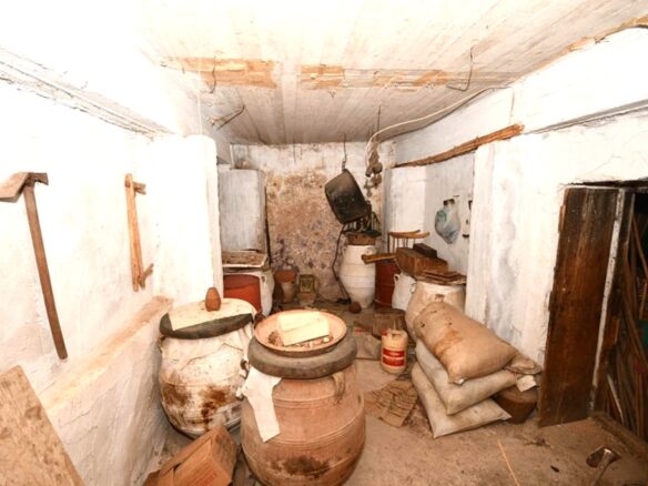2 Bedroom House With Garden In Kritsa Village, East Crete