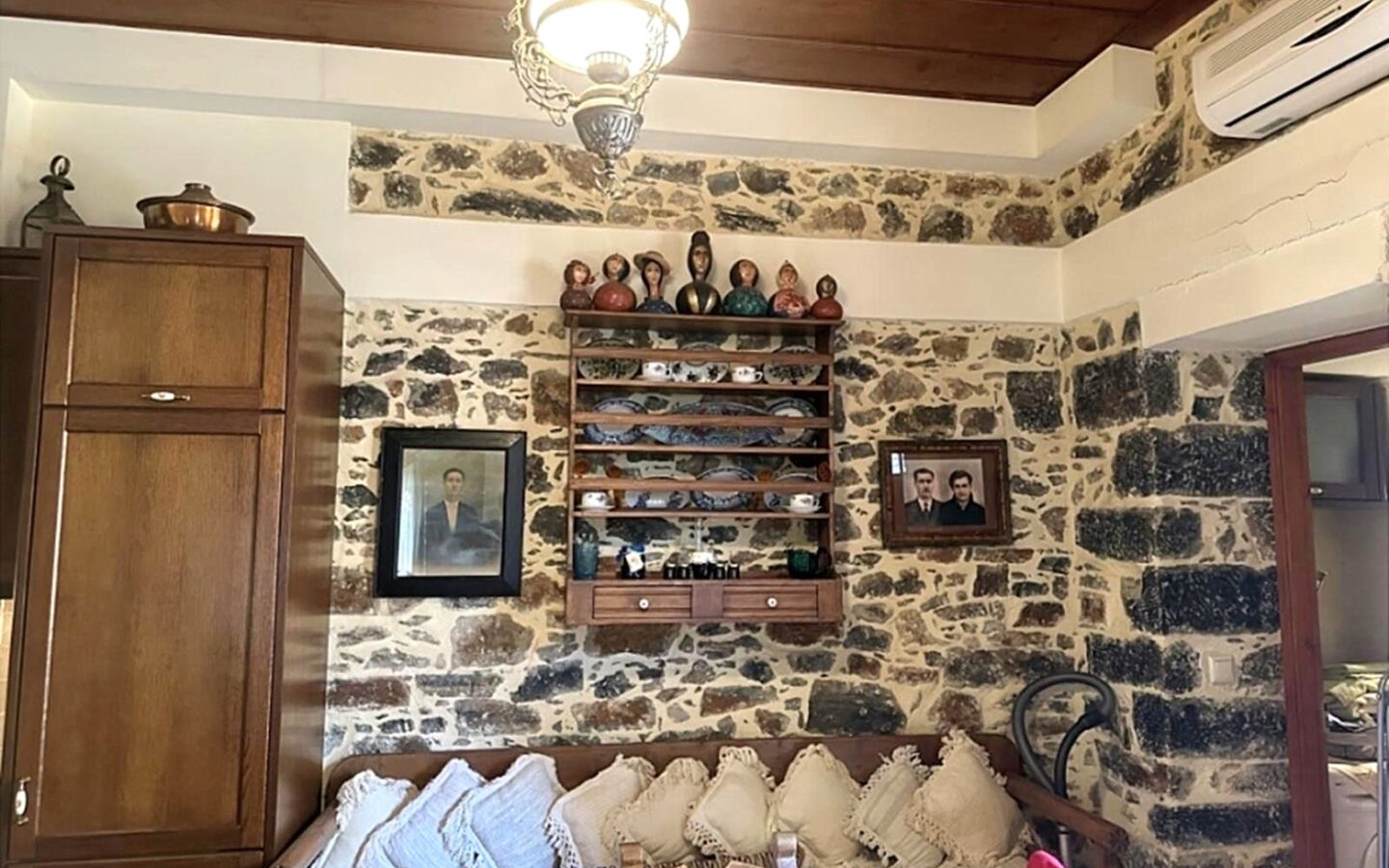 Renovated Stone House With Terrace In East Crete