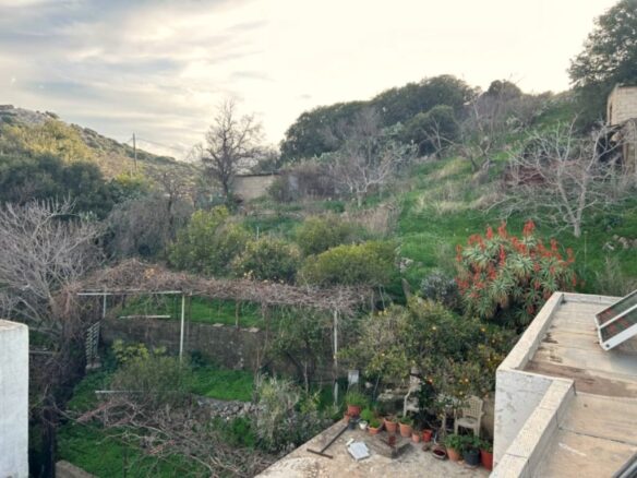 2 Bedroom House. Garden Mountain Village, East Crete