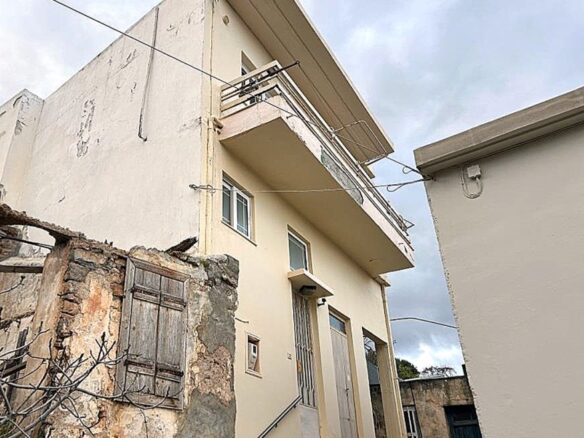2 Bedroom House. Garden Mountain Village, East Crete