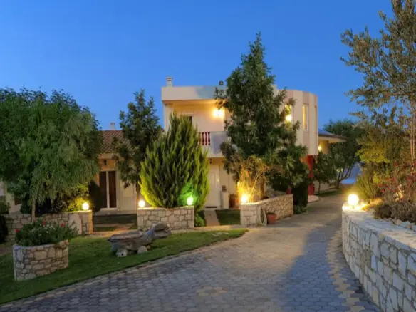Villa In Gorgolaini, Greece (582 M²)