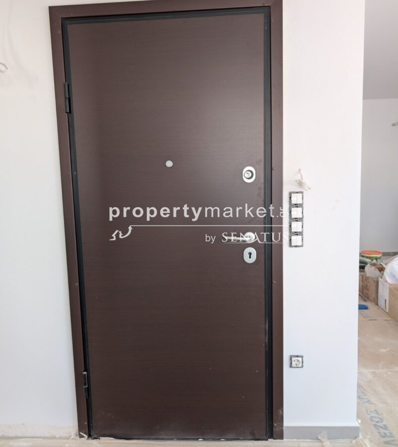 Newly Constructed Seventh-floor Apartment In Prime Location