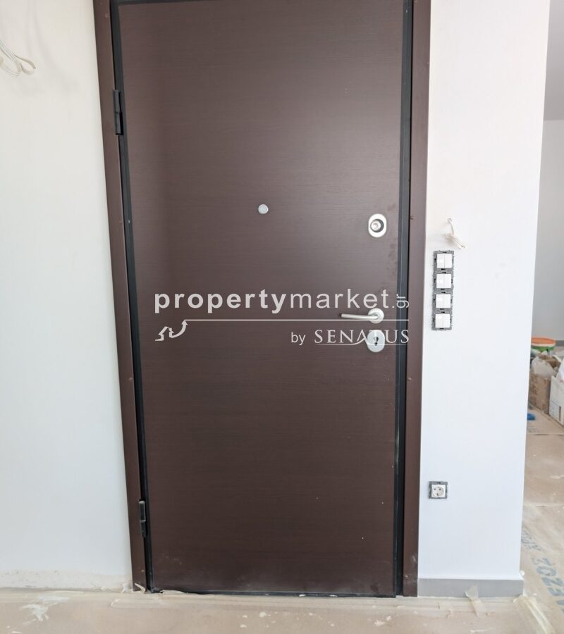Newly Constructed Seventh-floor Apartment In Prime Location