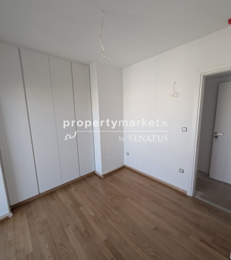 Newly Constructed Seventh-floor Apartment In Prime Location