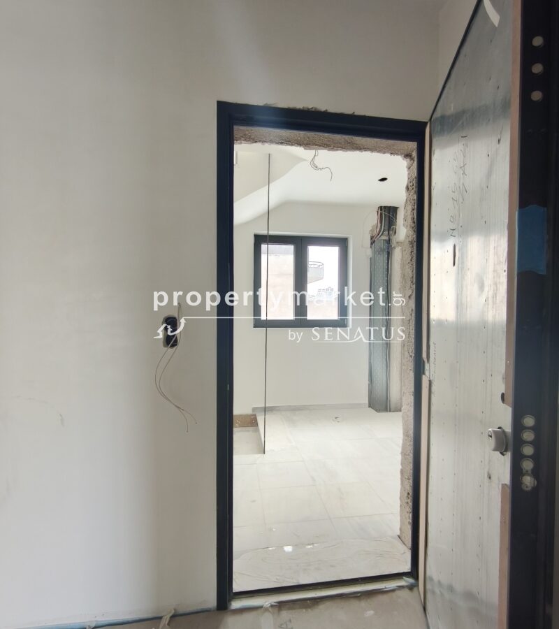 Newly Built Duplex On Second And Third Floors.