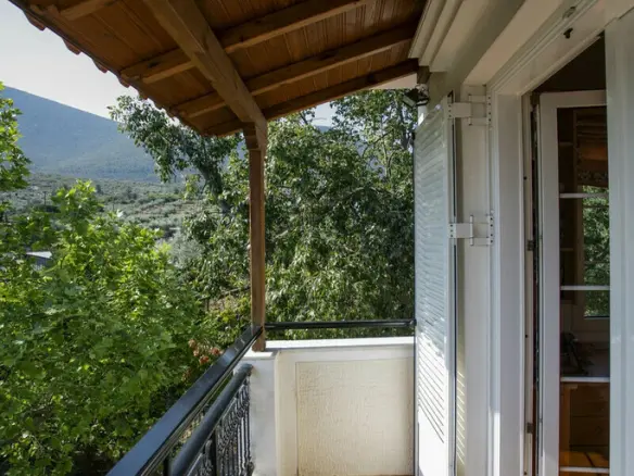3-bedroom Detached House In Anthidonos, Greece (250 M²)