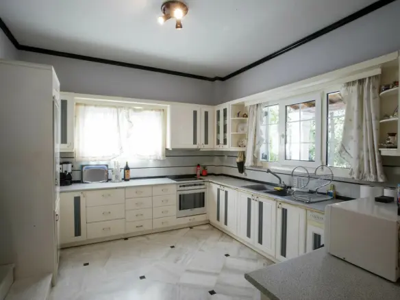 3-bedroom Detached House In Anthidonos, Greece (250 M²)