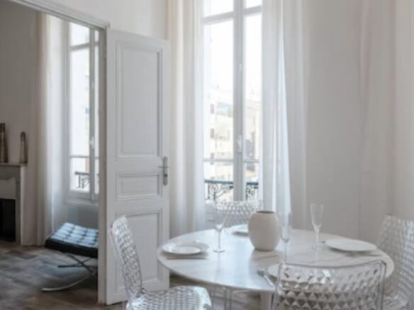 Three-bedroom Apartment 300m From Beaches In Cannes Center