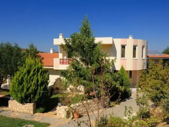 Villa In Gorgolaini, Greece (582 M²)