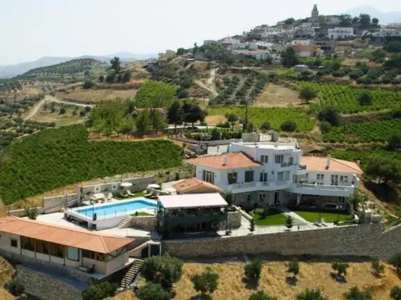 Villa In Gorgolaini, Greece (582 M²)