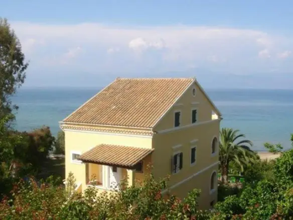 Detached House In Corfu, Greece (175 M²)