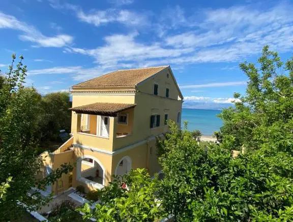 Detached House In Corfu, Greece (175 M²)