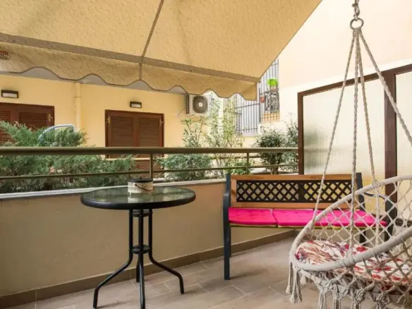 Flat In Ano Poli, Greece (27 M²)