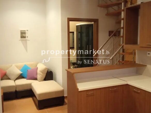Two-bedroom Maisonette In Desired Location, 82 M² Updated