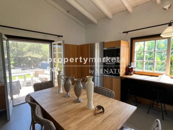Villa With 3 Bedrooms In Coastal Location
