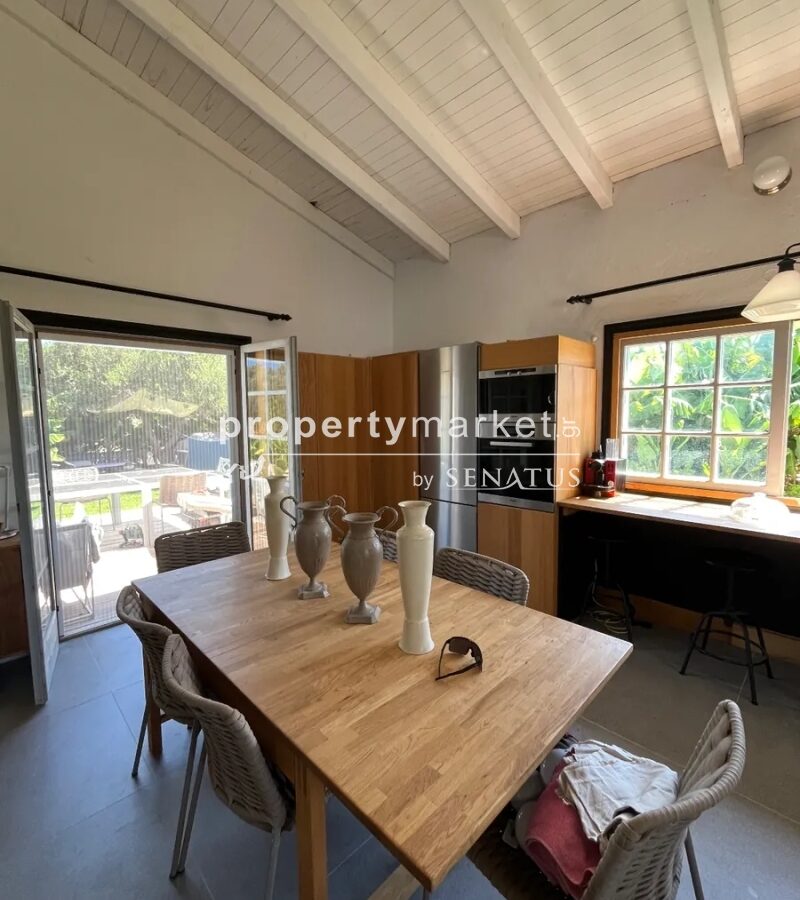 Villa With 3 Bedrooms In Coastal Location