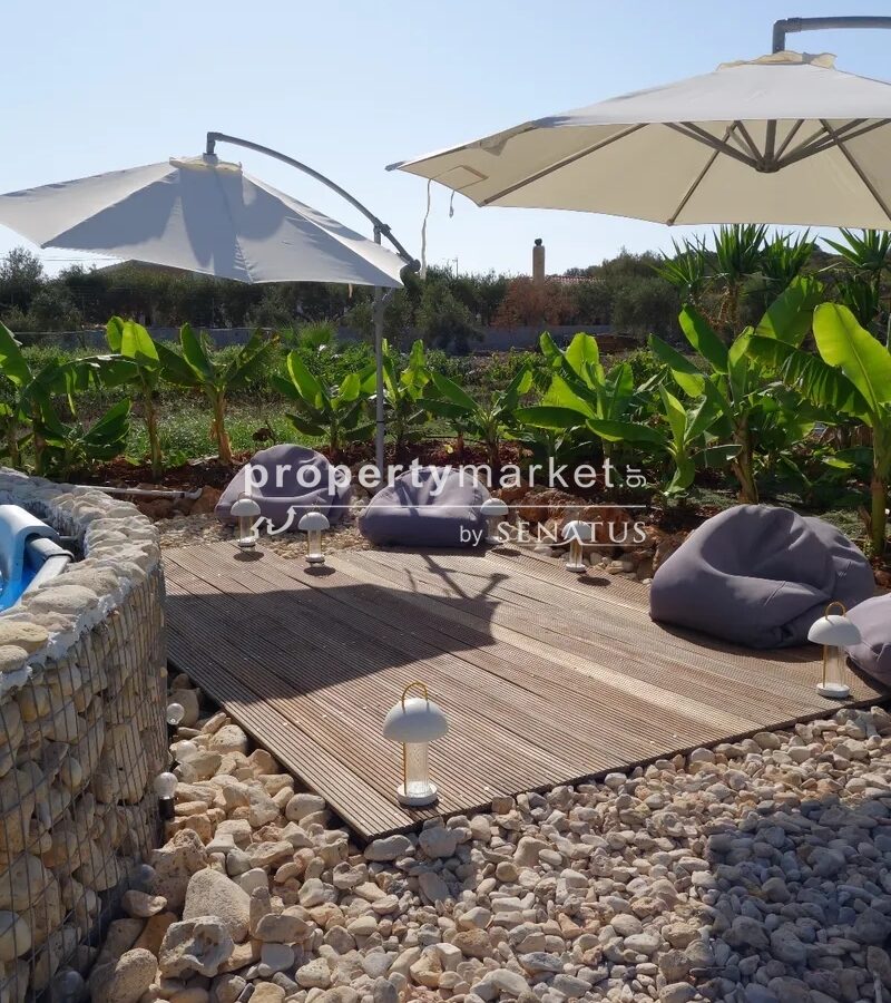 Villa With 3 Bedrooms In Coastal Location