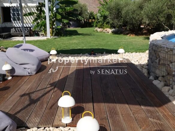 Villa With 3 Bedrooms In Coastal Location