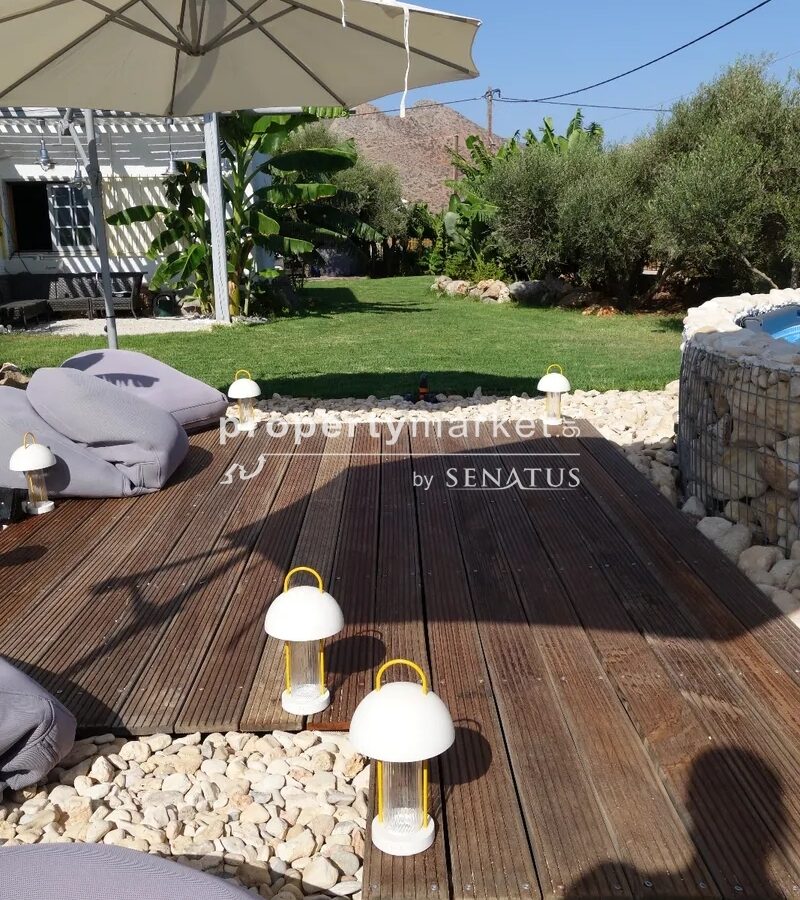 Villa With 3 Bedrooms In Coastal Location