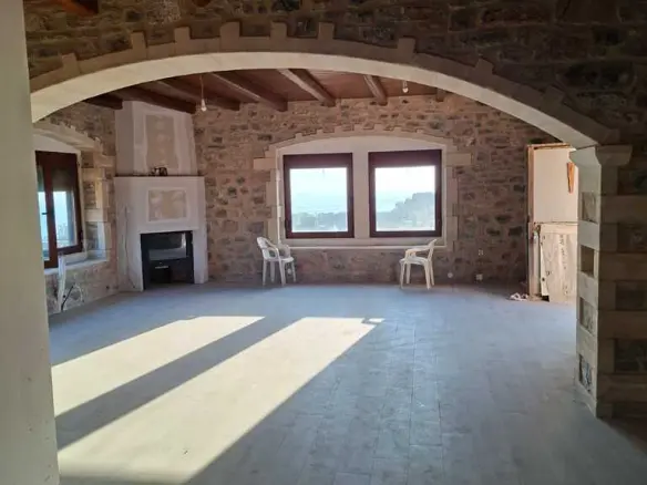 5-bedroom Detached House In Gazi, Greece (220 M²)